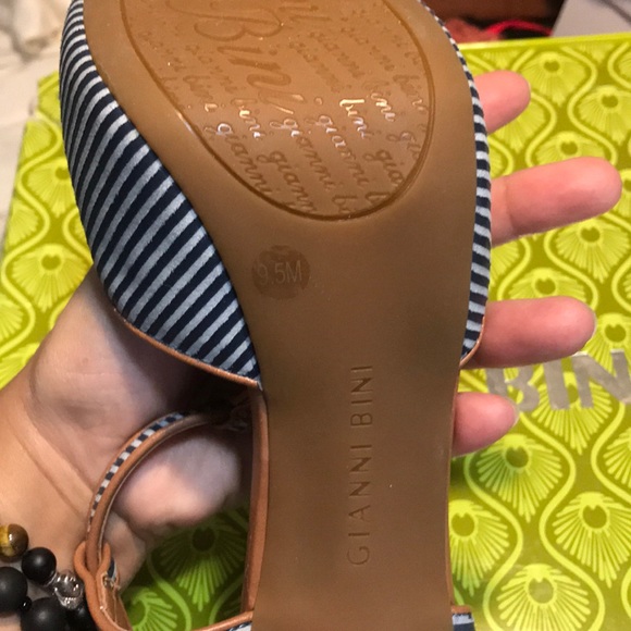 Shoes - Picture 2 of 4